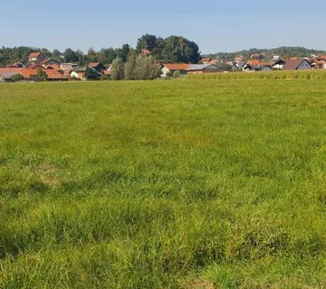 Poljoprivredno zemlj., Pojatno, Sportska ul. 4200 m2, za razne namjene - cover