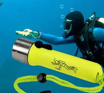 Vodootporna baterija za ronjenje, LED svjetlo, podvodno ronjenje - cover