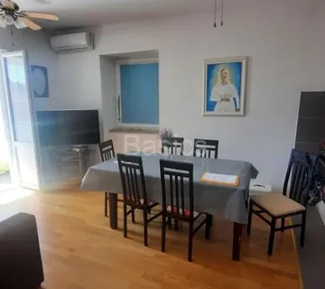 NOVALJA - centar, 2etažni stan, 76 m2 (prodaja) - cover