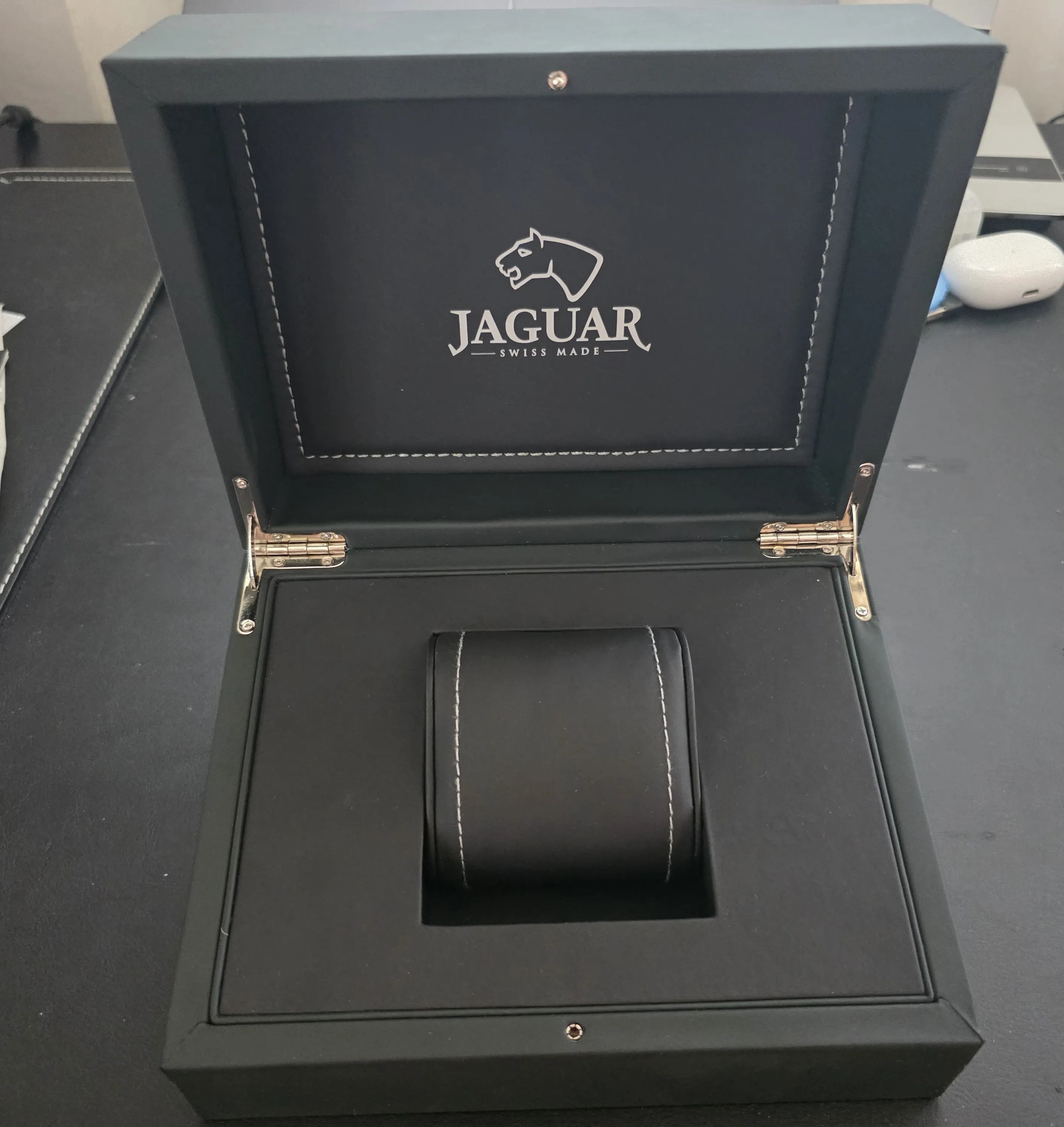 Kutije od satova Jaguar - cover
