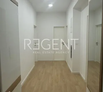 Split, Marjan - Trosoban stan s loggiom 99 m2 DUGOROČAN NAJAM - cover