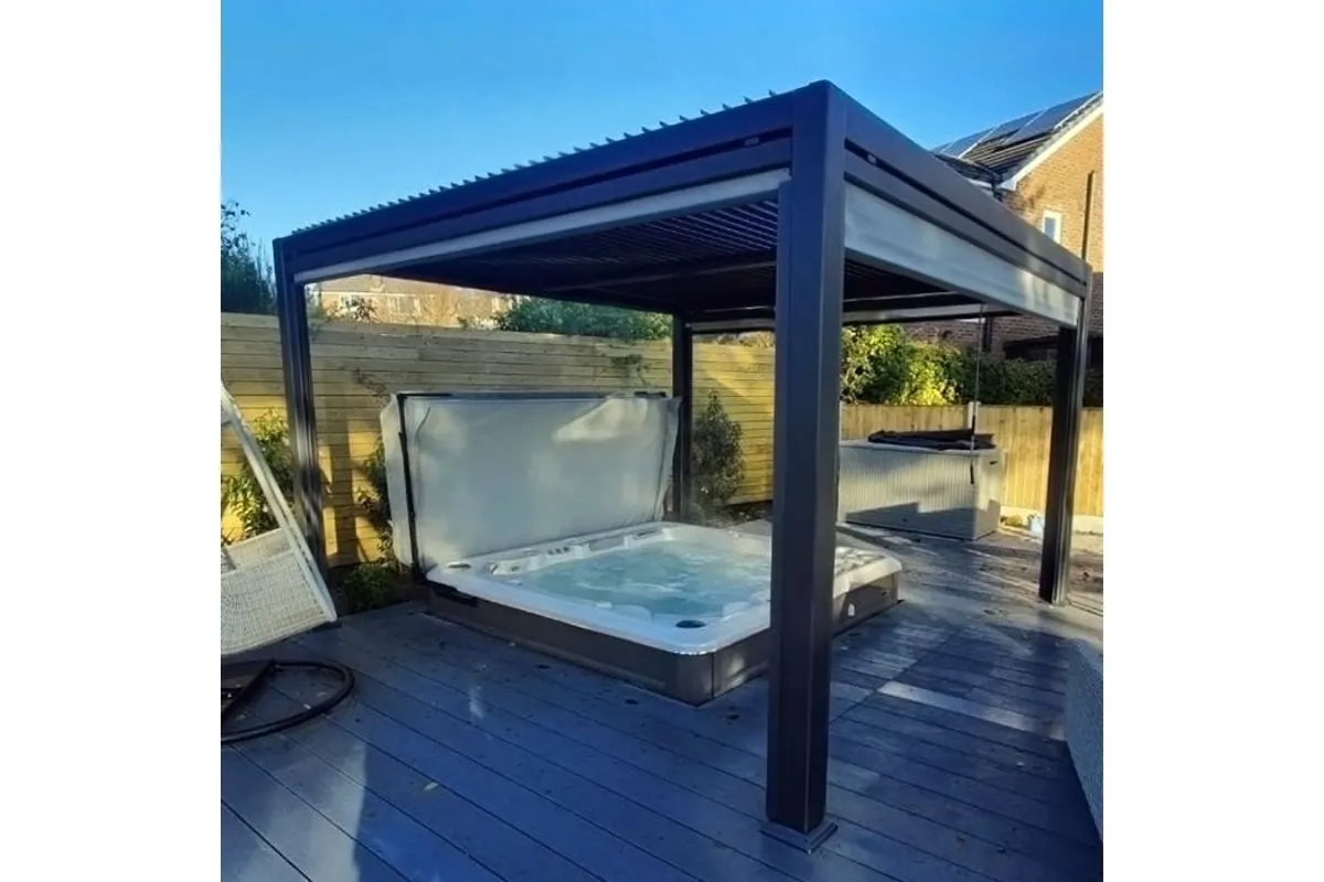 Bioklimatska pergola gazebo vrtni paviljon 3 x 3 m s bočnim roletama - cover