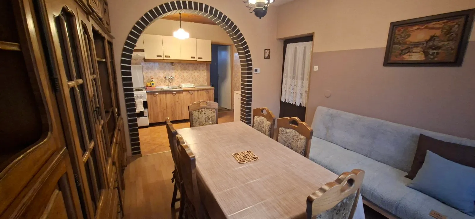 Iznajmljujem 4-sobni stan u Koprivnici - pogodno za radnike - cover