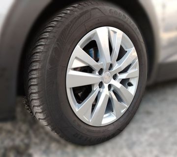 Peugeot 3008 1,5 BlueHDI - cover