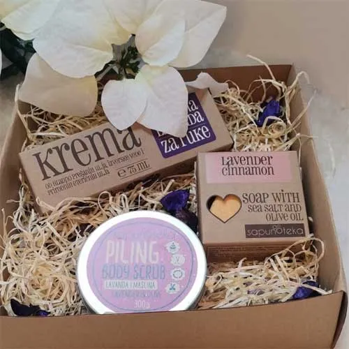 Set prirodne kozmetike - cover