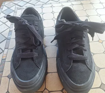 Nove tenisice Converse - cover