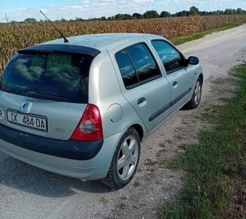 Renault clio 2 - cover