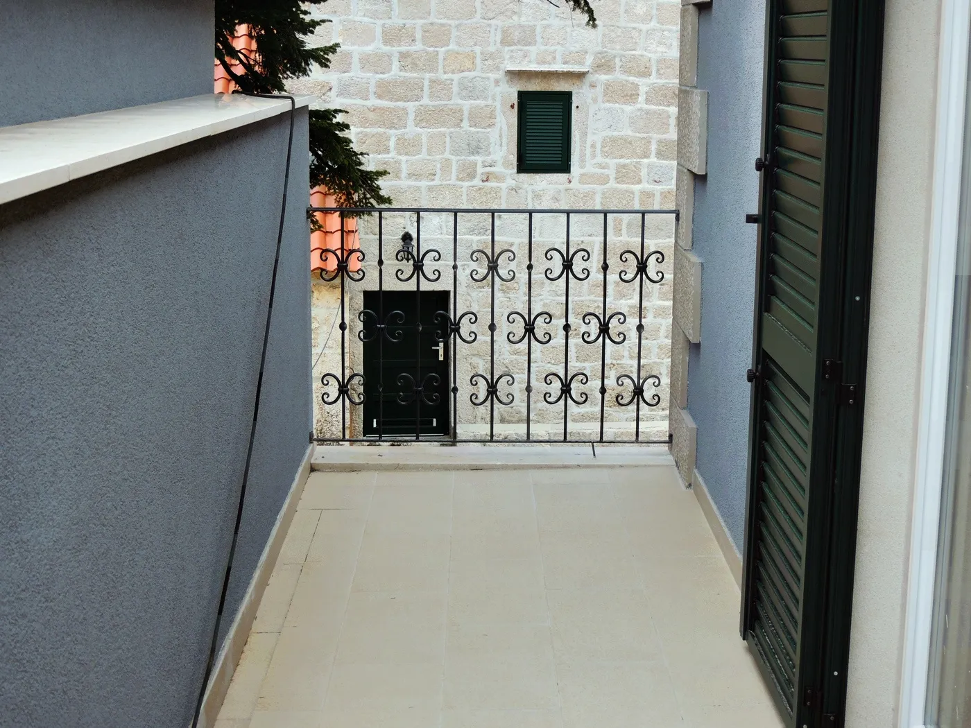 OGRADE 3 - cijena na upit - cover