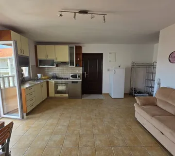 Dugoročni najam, Okrug Gornji, 46 m2! (iznajmljivanje) - cover