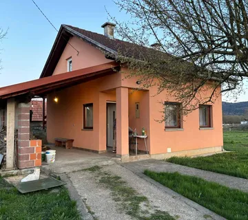 Kuća bez ulaganja+ 10000m2 zemlje - cover