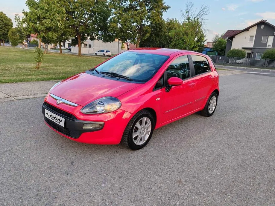 Fiat Grande Punto 1,3 JTD. 2012 GOD - cover