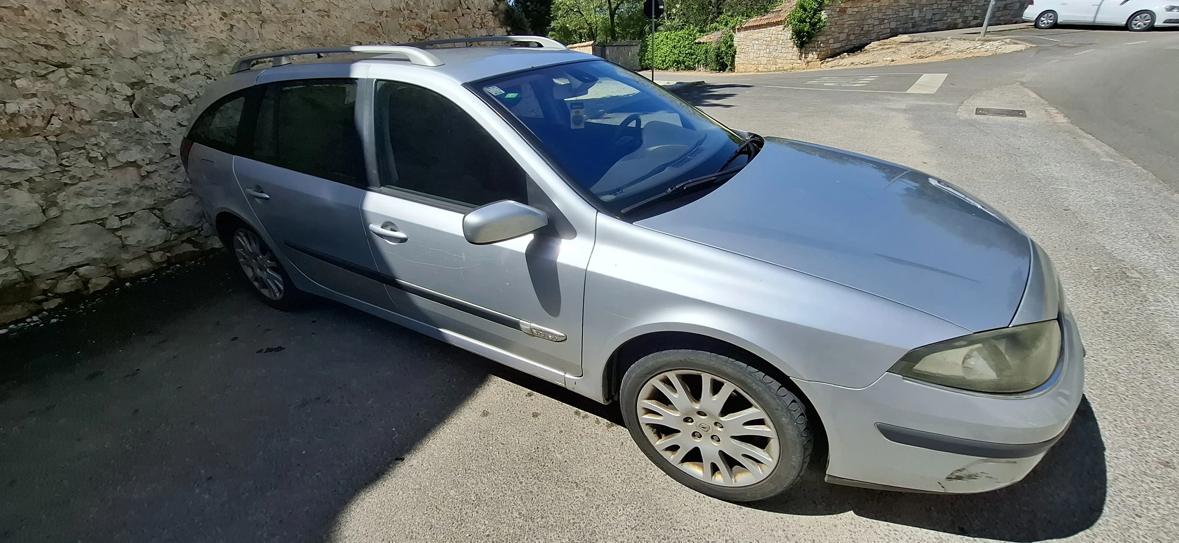 Renault Laguna 2.0 16v - cover