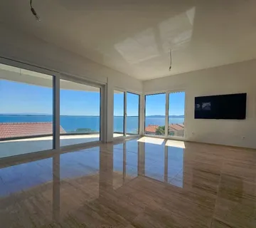 Čiovo, Okrug Gornji, luksuzna vila s bazenom 40 m od mora, 431.00 m2! - cover