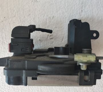 BRAVA VRATA PREDNJA DESNA OPEL ASTRA H 2004-2009  - cover