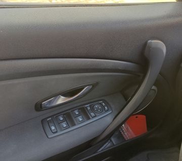 Renault Megane 1,6 16V - cover