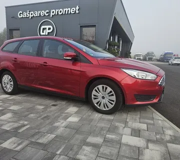 Ford Focus Karavan 1,0 EcoBoost ***KARTICE*** - cover