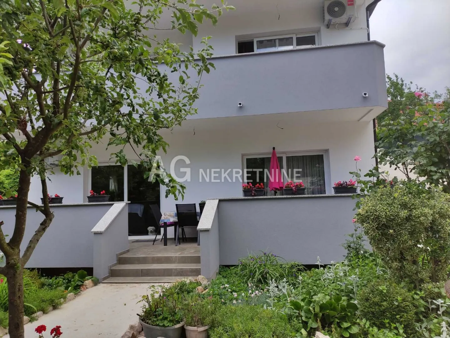 Benaši, 3s+Db,najam za radnike - cover