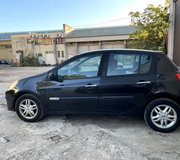 Renault clio III - cover