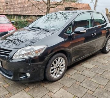 Toyota Auris 2,0 D-4D - cover