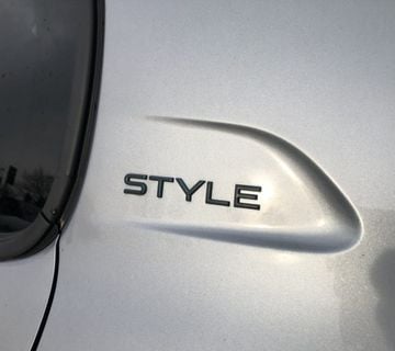 PEUGEOT 208 STYLE 1,2 PURETECH 75  - cover
