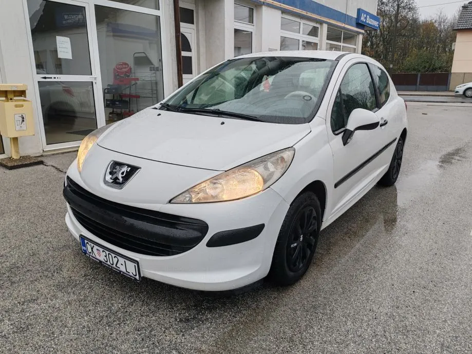 Peugeot 207 1,4 HDi - cover