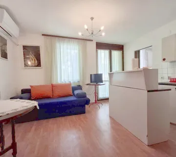 Červar porat, stan od 28 m2 na drugom katu - cover