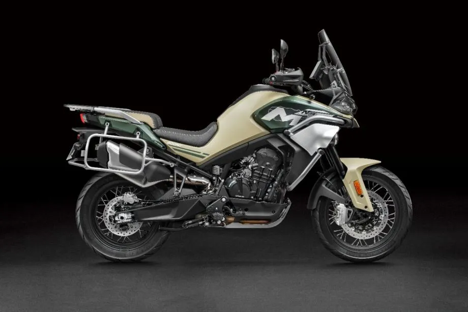 CFMOTO 800MT TOURING, NOVO, DOSTUPNO VIŠE BOJA, 2024 god. - cover