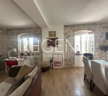 Split, Manuš - Dvosoban stan u centru - cover