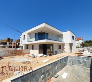 PAG - MANDRE, VILA 220 M2, PRODAJA, BAZEN, NOVO, LOKACIJA!!! - cover