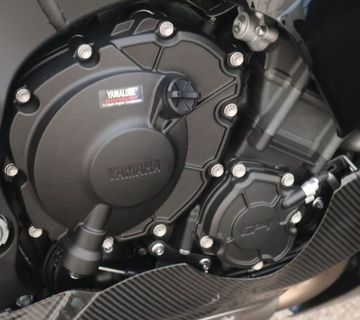 Yamaha R1M Karbon - NOVO - moguča registracija - cover