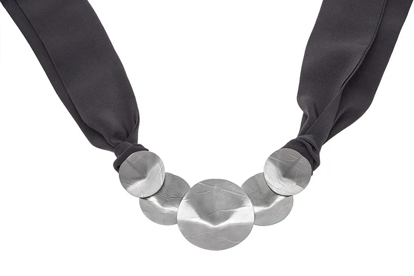 Sole ogrlica - cover