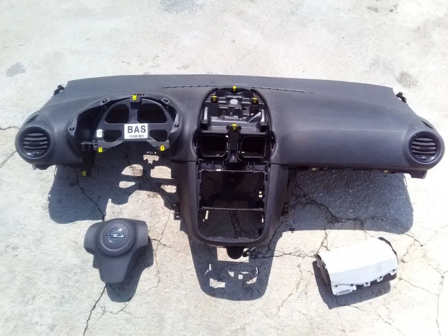 OPEL CORSA D 06-14 ARMATURA SA ZRACNIM KOMPLET - cover