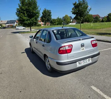 Seat Cordoba 1,4 16V - cover