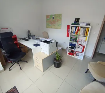 Poslovni prostor -ured- radno mjesto - Zagreb (Trešnjevka) (izn - cover