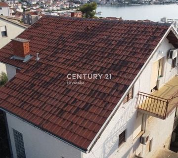 Samostojeća kuća s pogledom na more – Okrug Gornji, 400 m² - cover