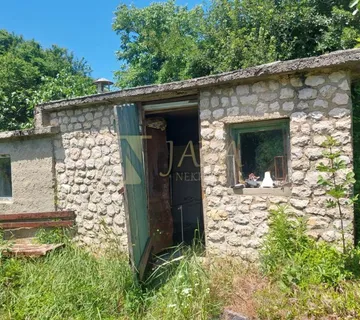 OTOK KRK / KRAS, POLJOPRIVREDNO ZEMLJIŠTE S UCRTANOM MANJOM GRAĐEVINOM - cover