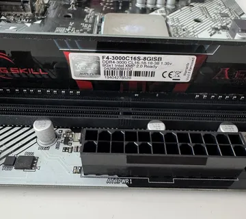 DIJELOVI ZA KOMPIJUTER - cover