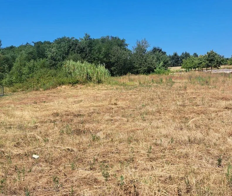 KAŠTELIR-GRAĐEVINSKA PARCELA NA PRODAJI - cover