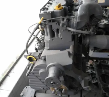 Motor DEUTZ Generalno uređeni BF4M2011 - cover