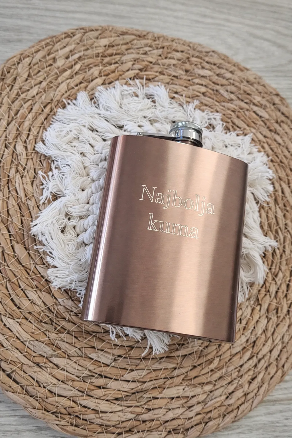 Pljoska (rose gold) - cover