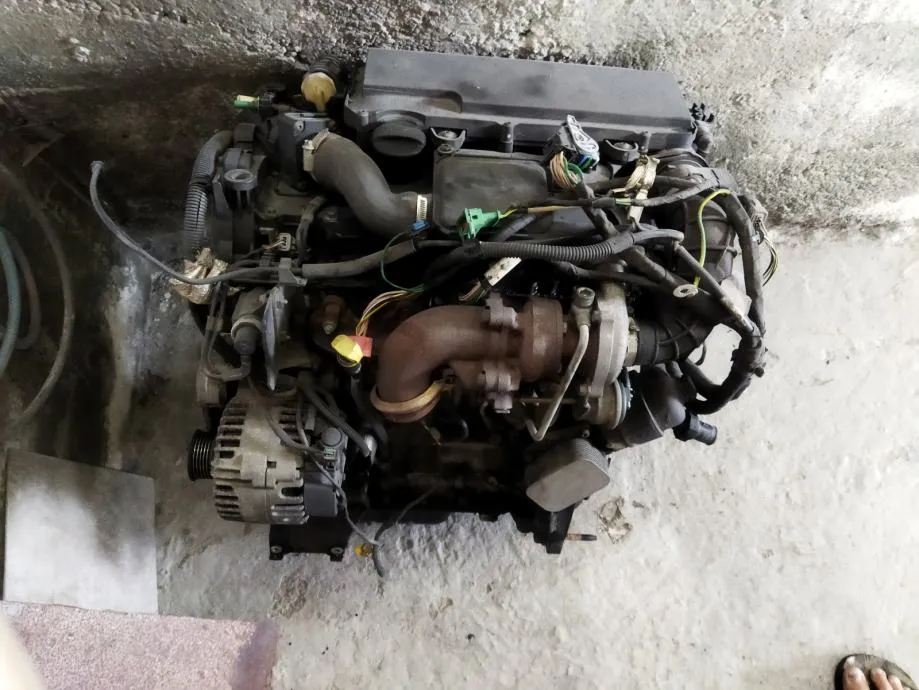 CITROEN C3 1.4 HDI 2004 MOTOR - cover