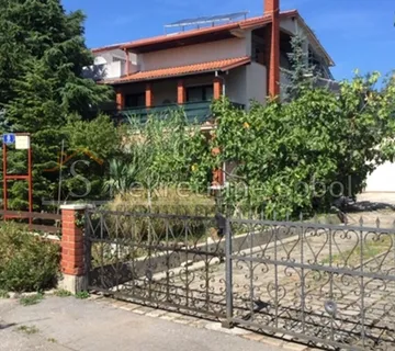 RIJEKA,GROBNIK,KUĆA,500.00M2 Prodaja - cover