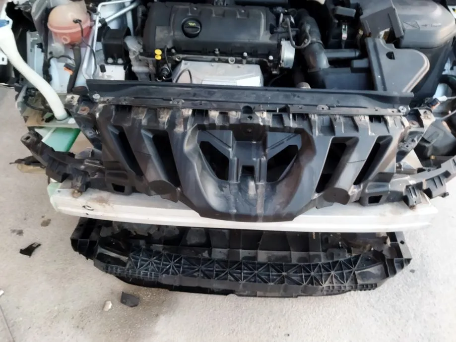 PEUGEOT 308 08-13 SREDNJI NOSAC BRANIKA - cover