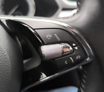Škoda Superb Combi 2,0 TDI automatik - cover