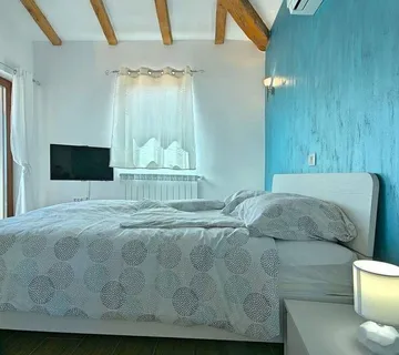 NOVIGRAD-NOVA VILA SA BAZENOM NA PRODAJI (prodaja) - cover