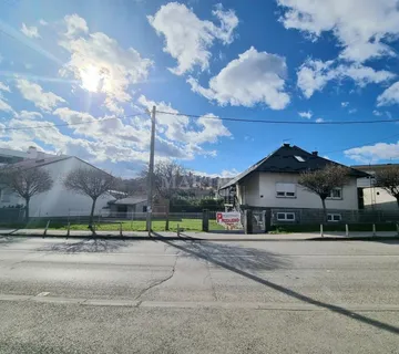 MLINOVI - kuća s prostranom okućnicom (prodaja) - cover