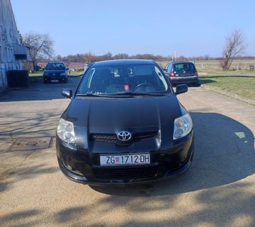Toyota Auris 1,6 VVT-i - cover