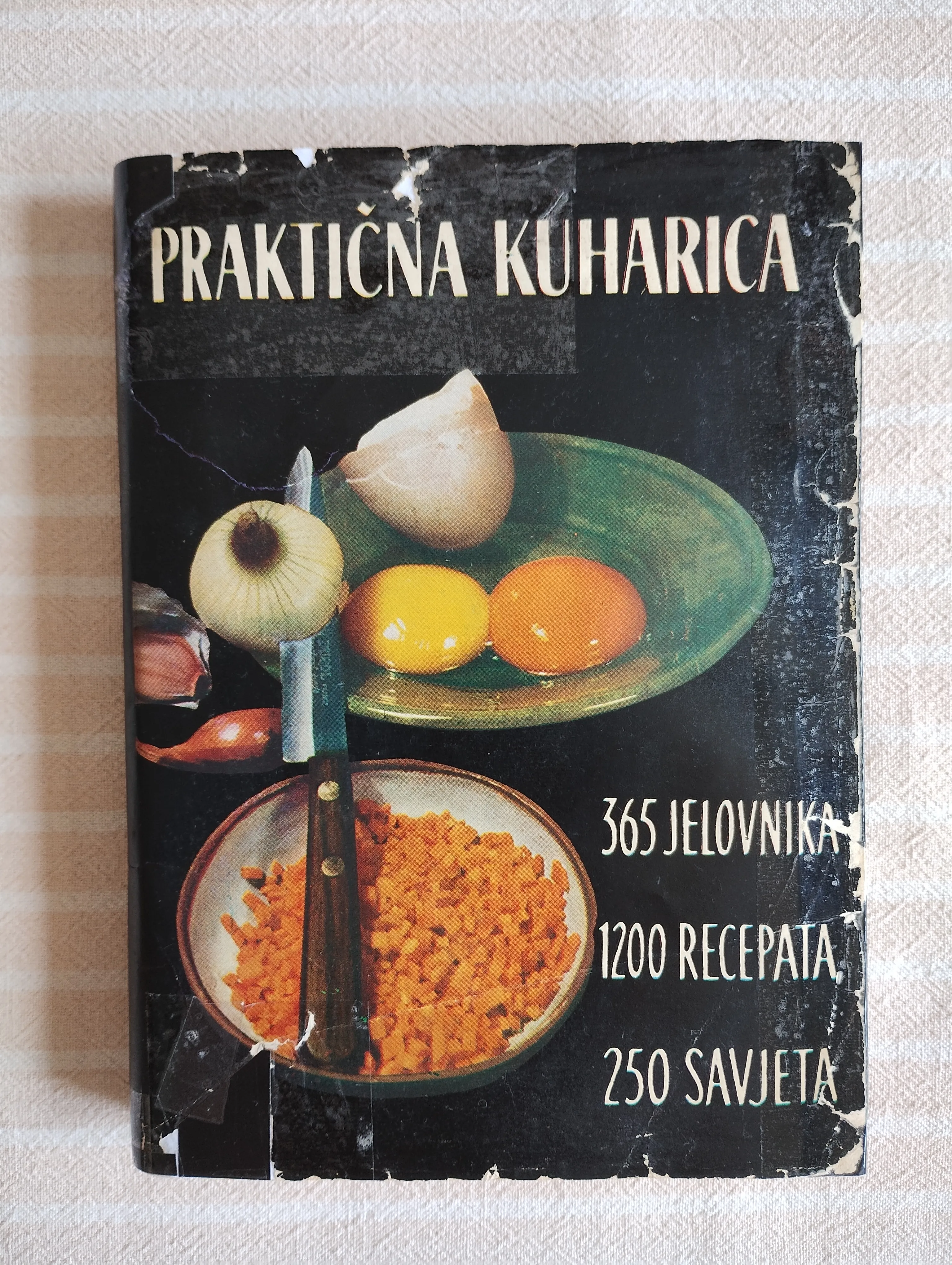 ZAKONJŠEK PRAKTICNA KUHARICA ZAGREB 1962 - cover