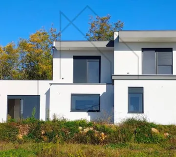 Moderna kuća s bazenom u blizini Labina, Istra - cover