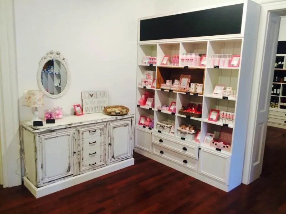 Police ormari i komoda - cover